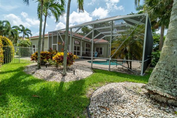La Gorce Village, 5774 La Gorce Cir, Lake Worth, Florida 33463, image 1