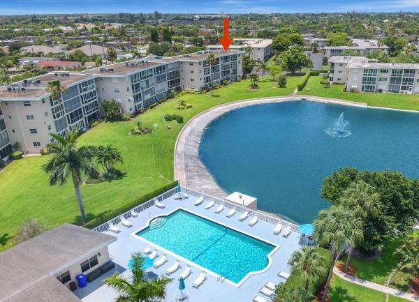 Lake Clarke Gardens, 2724 N Garden Dr N #202, Lake Worth, Florida 33461, image 2