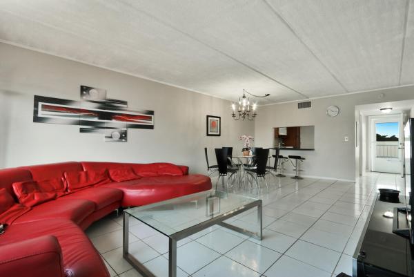 Regency Surf & Racquet Club, 4500 N Flagler Dr #A24, West Palm Beach, Florida 33407, image 1