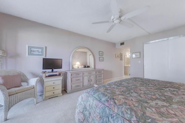 Camino Real Village, 5801 Camino Del Sol #206, Boca Raton, Florida 33433, image 1