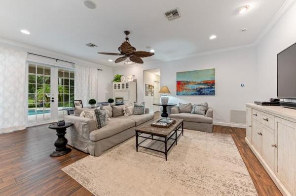 Prosperity Pines, 229 Lone Pine Dr, Palm Beach Gardens, Florida 33410, image 2