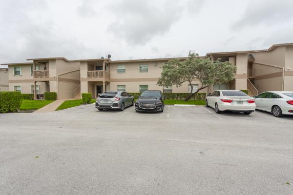 Abbey Park Gardens, 1790 Abbey Rd #104, West Palm Beach, Florida 33415, image 2