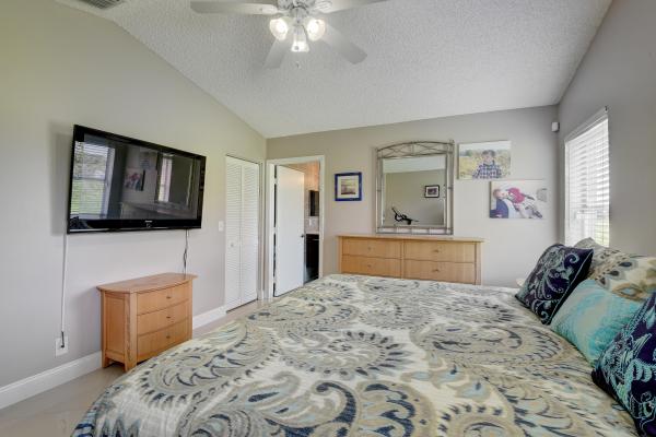 Hidden Lake, 10738 Lake Jasmine Dr, Boca Raton, Florida 33498, image 2