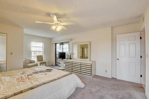 Huntington Lakes 5, 7290 Kinghurst Dr #801, Delray Beach, Florida 33446, image 1
