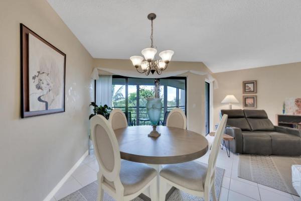 Camino Real Village, 5750 Camino Del Sol #403, Boca Raton, Florida 33433, image 2