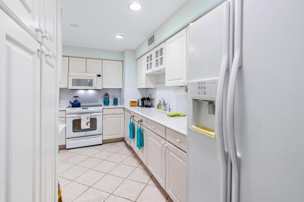 389 South Lake, 389 S Lake Dr #1D, Palm Beach, Florida 33480, image 2