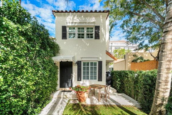 Las Aldeas, 403 Australian Ave, Palm Beach, Florida 33480, image 2