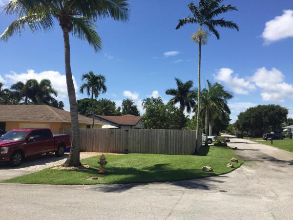 Floral Park Lantana, 2590 Cambridge Rd, Lake Worth, Florida 33462, image 1
