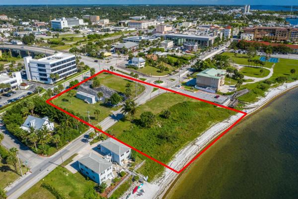 Fort Pierce Residential, 401 S Indian River Dr, Fort Pierce, Florida 34950, image 1