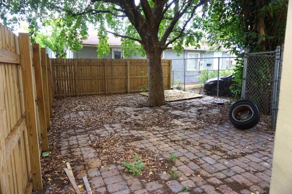 Freshwater, 821 N Tamarind Ave, West Palm Beach, Florida 33401, image 3