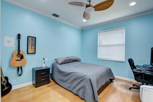 Crystal Pointe, 21710 Fall River Dr, Boca Raton, Florida 33428, image 2