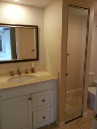Village Of Sandalwood Lakes, 316 3rd Way, West Palm Beach, Florida 33407, image 1