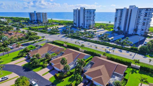 Riverwalk At The Sands, 205 River Walk #3, Fort Pierce, Florida 34949, image 2