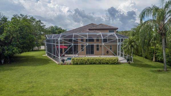 Emerald Pointe, 11587 Waterbend Ct, Wellington, Florida 33414, image 3