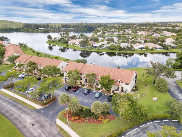 Embassy Square, 2904 Congressional Way, Deerfield Beach, Florida 33442, image 3