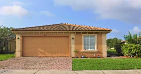 Newport Isles, 2127 SW Newport Isles Blvd, Port St. Lucie, Florida 34953, image 2