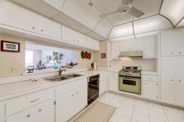 Opal Towers East, 1149 Hillsboro Mile #807, Hillsboro Beach, Florida 33062, image 2