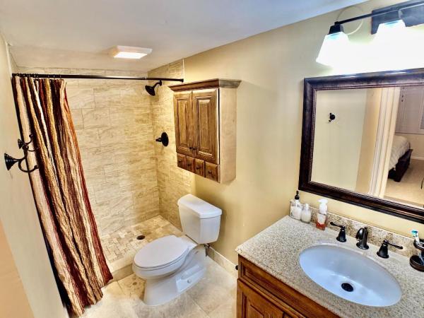 Royal Point Manor West, 3111 Gardens East Dr #27, Palm Beach Gardens, Florida 33410, image 1