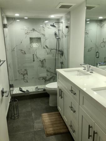 Bridgewood Midrise At Boca West Country Club, 1712 Bridgewood Dr, Boca Raton, Florida 33434, image 2