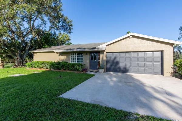 Rustic Ranches Estates, 2521 Skipiks Way, Wellington, Florida 33470, image 2