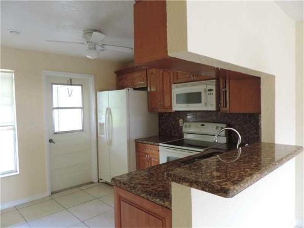 Gateland Village, 3777 NW 78th Ave #46F, Davie, Florida 33024, image 2
