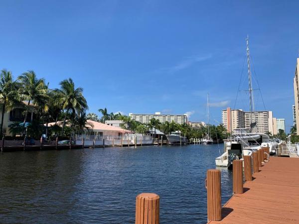 Barclay Square, 2841 NE 33rd Ct #103, Fort Lauderdale, Florida 33306, image 1