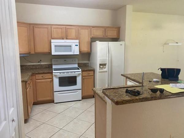 Emerald Lake Townhomes, 4212 Emerald Vis, Lake Worth, Florida 33461, image 2