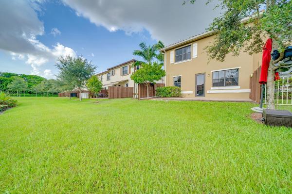 Vaquero Trails, 815 E Village Cir, Davie, Florida 33325, image 2