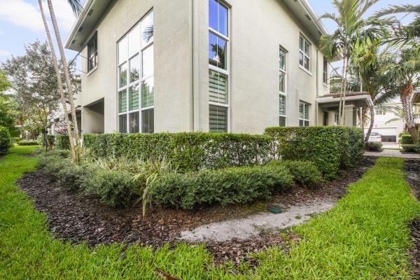 Hampton Cay, 2120 Wells Pl, Palm Beach Gardens, Florida 33418, image 2