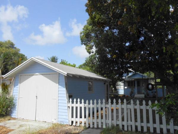 611 N E St, Florida 33460, image 1