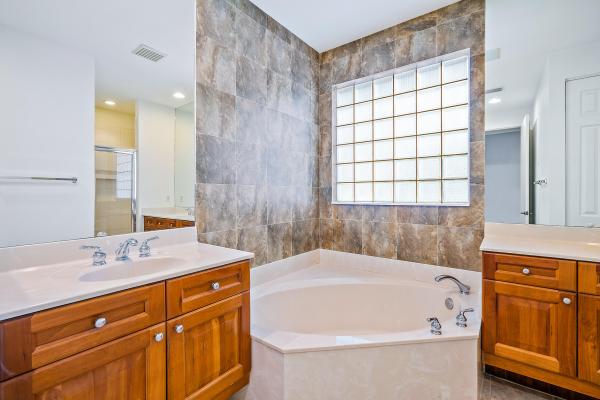 Isle Verde, 169 Isle Verde Way, Palm Beach Gardens, Florida 33418, image 1