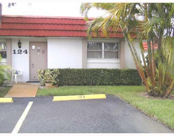 Fernley 2 At Cresthaven Townhomes, 5775 Fernley Dr W #124, West Palm Beach, Florida 33415, image 1