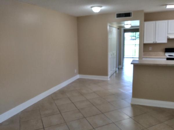 1637 Meadows Cir W, Boynton Beach, Florida 33436, image 2
