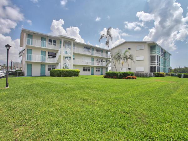 Sterling Village, 850 Horizons E #202, Boynton Beach, Florida 33435, image 3