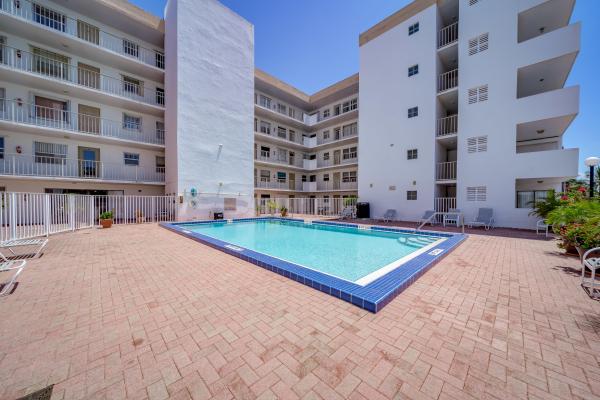 Sun Haven Towers, 1720 Jefferson St #209, Hollywood, Florida 33020, image 3
