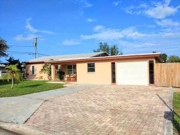 Sunrise Estates, 1217 S 12th St, Fort Pierce, Florida 34950, image 2