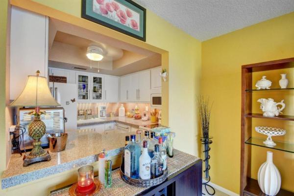 Wilshire North, 2936 Lake Shore Dr #306, Riviera Beach, Florida 33404, image 1
