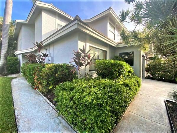 The Townhomes Of Deer Creek, 417 Deer Creek Lake Point South Ln, Deerfield Beach, Florida 33442, image 1