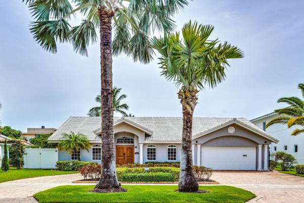 Lake Rogers Isle, 3900 NE 6th Dr, Boca Raton, Florida 33431, image 1