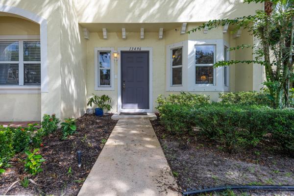 Georgian Courts, 13496 Old Englishtown Rd, Wellington, Florida 33414, image 2