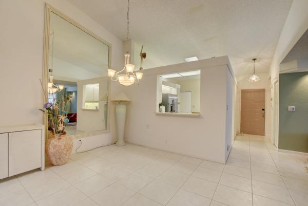 Huntington Pointe, 6061 Sunny Pointe Cir, Delray Beach, Florida 33484, image 3