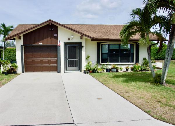 Buttonwood, 6420 Lakemont Cir, Greenacres, Florida 33463, image 2