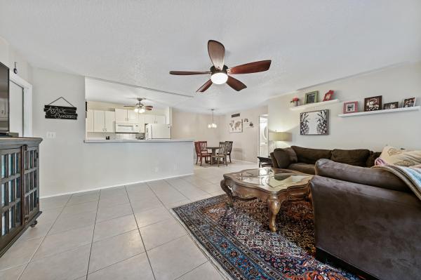 Town & Country Estates, 509 Dotterel Rd #21d, Delray Beach, Florida 33444, image 2