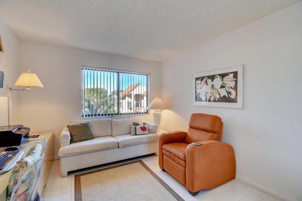 Fairway Park At Indian Spring, 5589 Fairway Park Dr #204, Boynton Beach, Florida 33437, image 2