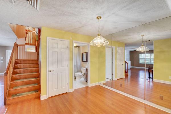 Stamford At The Villages Of Palm Beach Lakes, 3142 Kingston Ct, West Palm Beach, Florida 33409, image 2