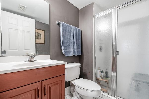 Charolais, 126 Sparrow Dr #19B, Royal Palm Beach, Florida 33411, image 3