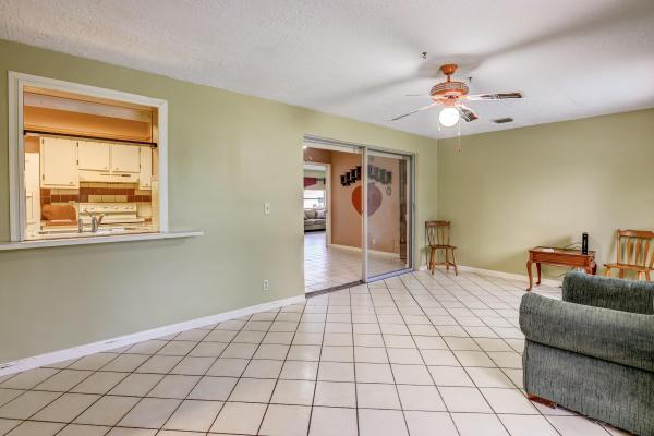 Greenbrier, 4112 Sussex Ave, Lake Worth, Florida 33461, image 2