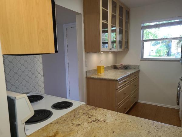 Golden Lakes Village, 118 Lake Evelyn Dr, West Palm Beach, Florida 33411, image 2