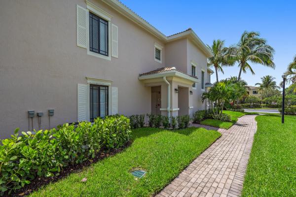 Sarento At San Matera, 2810 Grande Pkwy #107, Palm Beach Gardens, Florida 33410, image 2