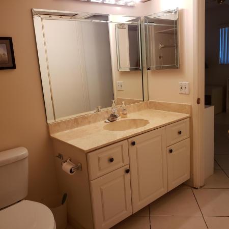 Huntington Lakes 3, 14476 Amberly Ln #402, Delray Beach, Florida 33446, image 1